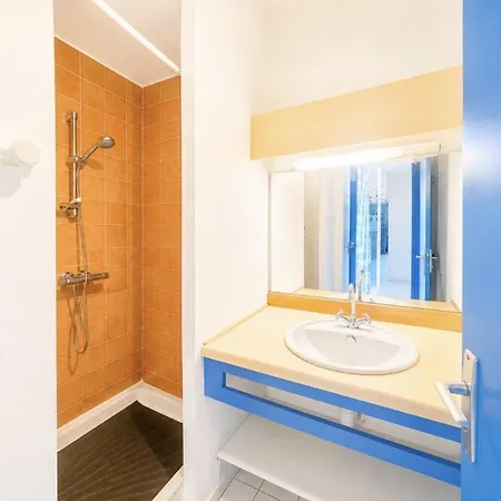 Apartment Avec Climatisation Et Parking, Proche Plages - Fr-1-338-632 *